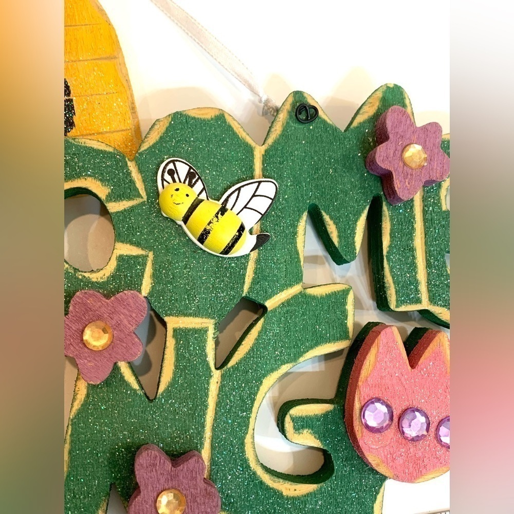 Cute Wooden “Welcome Spring” Sign - Picture 4 of 5